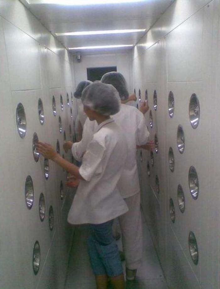 正確使用風淋室不僅能夠有效保證潔凈室內(nèi)的環(huán)境潔凈度，還能延長設備的使用壽命。