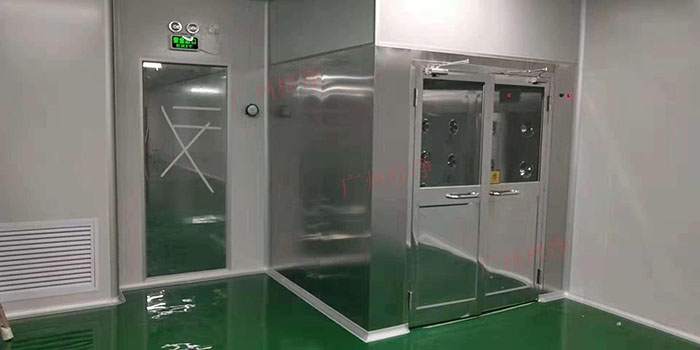 風(fēng)淋室安裝在潔凈室入口的重要性